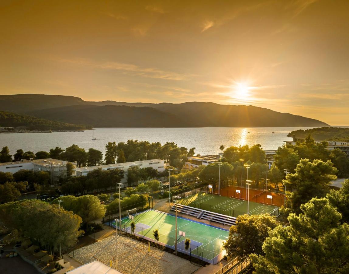 Valamar Amicor Resort Старий Град Екстер'єр фото