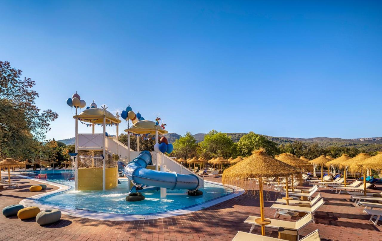 Valamar Amicor Resort Старий Град Екстер'єр фото